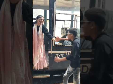 DDLJ movie ka scene 🤣🤣#youtube #feedshorts #ddlj #sharukhkhan #youtubeshorts #shorts