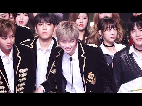 171231 세븐틴 박수 무대를 보면서 춤추는 강다니엘 Kang Daniel 워너원 Wanna One @MBC 가요대제전 4K 60P 직캠 by DaftTaengk
