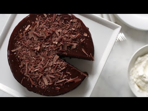Easy Chocolate Cake- Everyday Food with Sarah Carey
