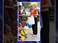 Sara Ali Khan Distributes Food Packets In Juhu, Asks Paparazzi To Not Click Her Pics  - 00:32 min - News - Video