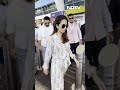 Shahid Kapoor गोवा एयरपोर्ट पर पत्नी मीरा राजपूत के साथ हुए स्पॉट - 00:39 min - News - Video
