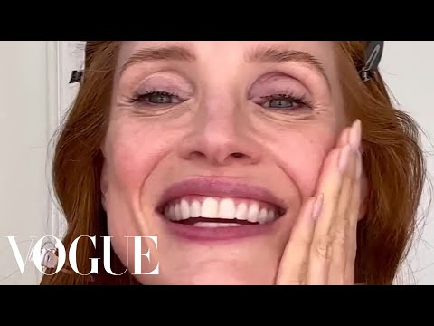 This One Weird Trick Makes Jessica Chastain’s Skin Look Better