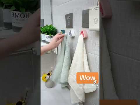 Towel hanger
