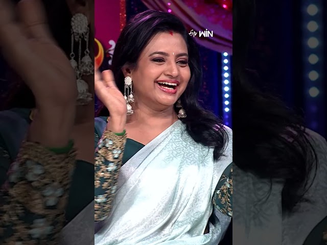#shorts - ఈ ప్రపంచంలో ధైర్యవంతుడు ఎవడు? #Hyperaadi #Naresh #sridevidramacompany #comedyshow