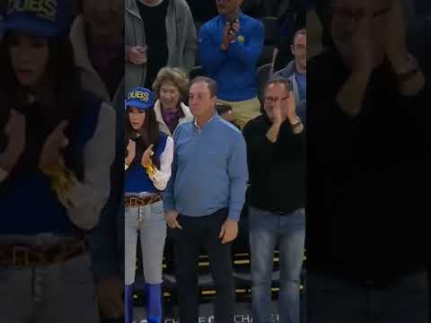 The Warriors’ crowd welcomes Draymond back after he was out for two months  | #shorts video clip