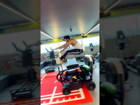 “लहानपणापासूनची स्टंट्सची आवड… आजही तितक्याच जोशात जपतोय 💪🔥 #marathi #flip #jump #stunt #youtube