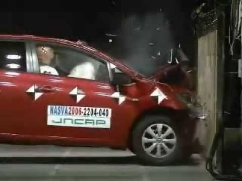 Видео краш-теста Toyota Auris 5 дверей 2006 - 2010
