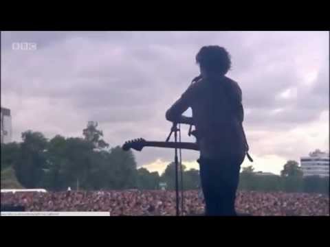 The 1975 - Girls (Live @ Radio 1's Big Weekend 2014)