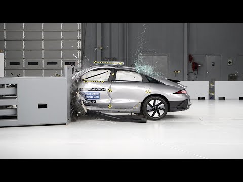 2023 Hyundai Ioniq 6 driver-side small overlap IIHS crash test