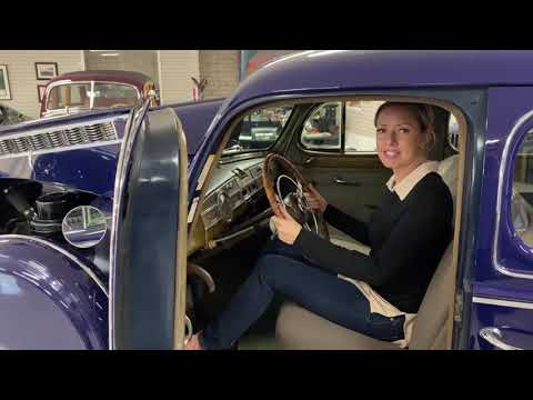 video 1940 Packard 160 Super Eight Touring Sedan
