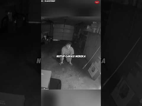 Kamera CCTV Merekam Sosok Skinwalker yang Menyamar Jadi Anjing