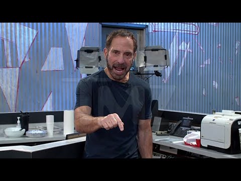 Harvey Levin RIPS Into Politicians Over the Shutdown — ‘Out With Their Asses!’