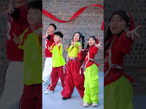 Follow us #shorts #dance #nhảy #lecirque #minhx