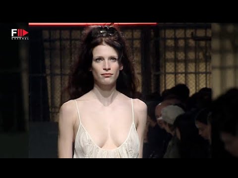 Vintage in Pills JUNKO SHIMADA Spring 2003 - Fashion Channel