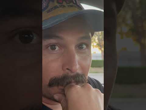 Just a hawk having his dinner 🍽️