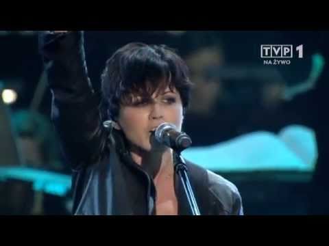 Dolores O'Riordan & Sinfonia Varsovia - Zombie ( Live in Warsaw )