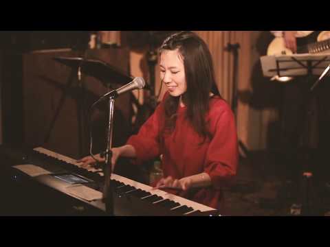 オガワマユ『summer pocket』ライブ映像