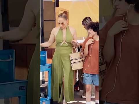 Jennifer Lopez With Emme At Flea Market #JLo #Shorts