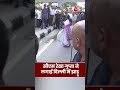 Delhi: CM Rekha Gupta ने लगाई दिल्ली में झाड़ू, सफाई अभियान में लिया हिस्सा #shortsvideo - 00:32 min - News - Video