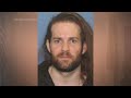 Oregon kidnapping suspect dies, found under house  - 02:10 min - News - Video