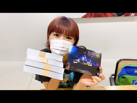 【サイン書き配信】武道館Blu-rayに眉村ちあきがサインする配信