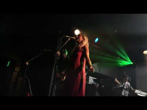 Pumarosa ~ Priestess