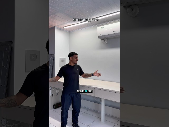 A menor tv que eu ja vi. Deixa o like.....