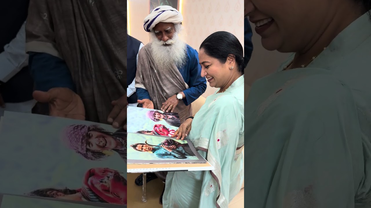 Delhi CM Smt. Rekha Gupta Receives “Disappearing Faces,” Sadhguru’s Latest Book