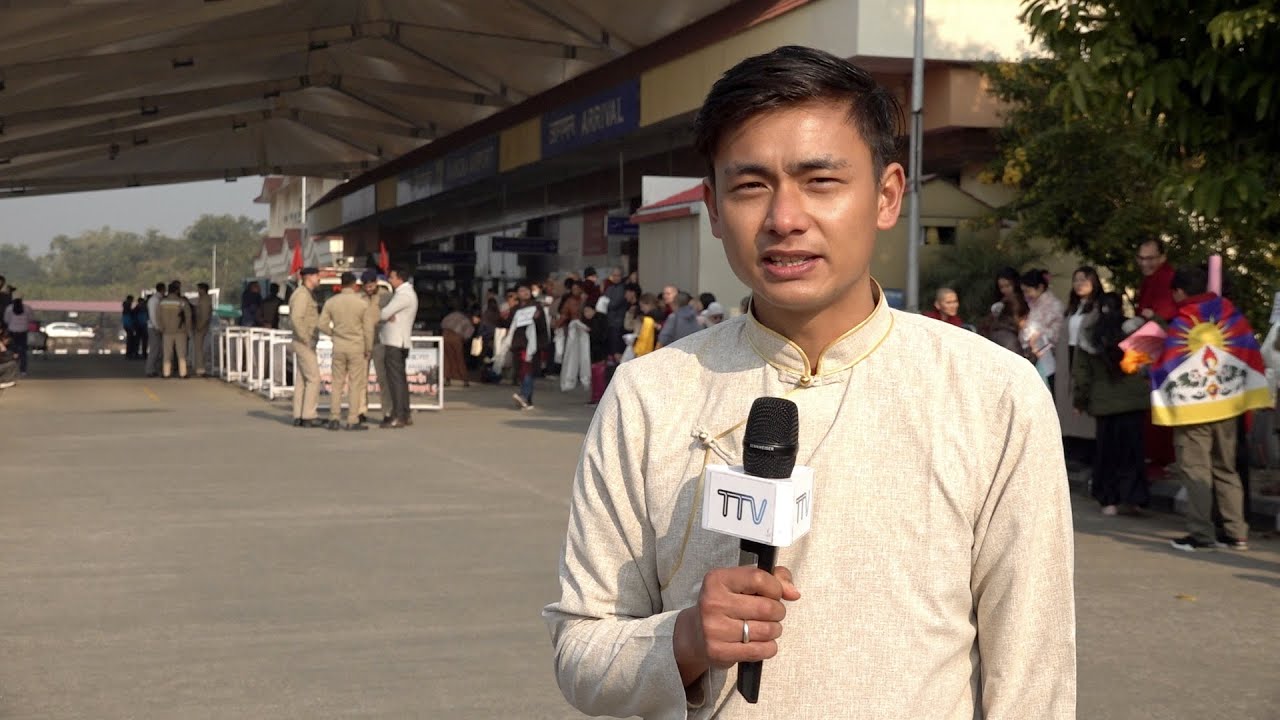 སྤྱི་ནོར་༧གོང་ས་༧སྐྱབས་མགོན་ཆེན་པོ་མཆོག་བཞུགས་སྒར་དུ་༧ཞབས་སོར་འཁོད་པ།