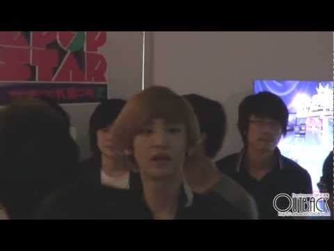 120810 SM ART EXHIBITION everysing 갔다가 굿즈 구경하는 EXO 1080p