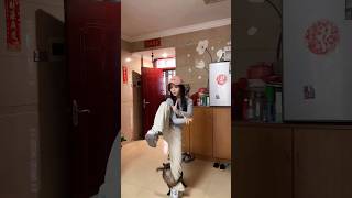 look at the cat #ello