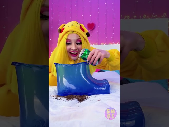 Say Goodbye To Stinky Feet With This Quick Fix! 🦶💧 #gadget #hack