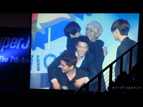 121020 SJ Fanmeet Eunhyuk selecting Yesung for his team