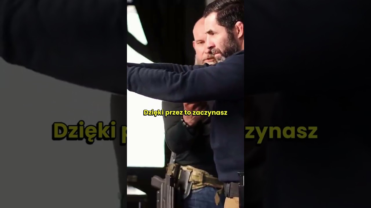 W jaki sposób ćwiczyć element chwytu broni?