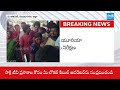 Farmers Struggle for Urea in Santakaviti | Vizianagaram District | Police Overaction | @SakshiTV  - 01:58 min - News - Video