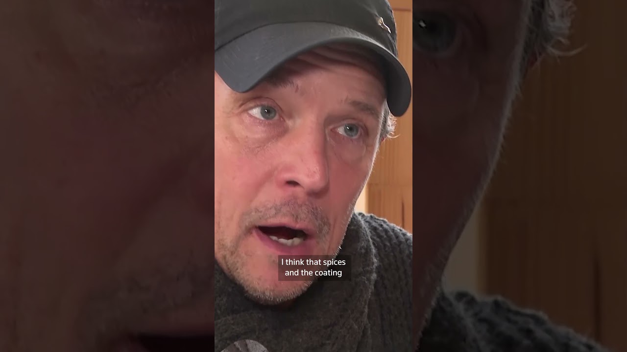 German café serves food with insect toppings