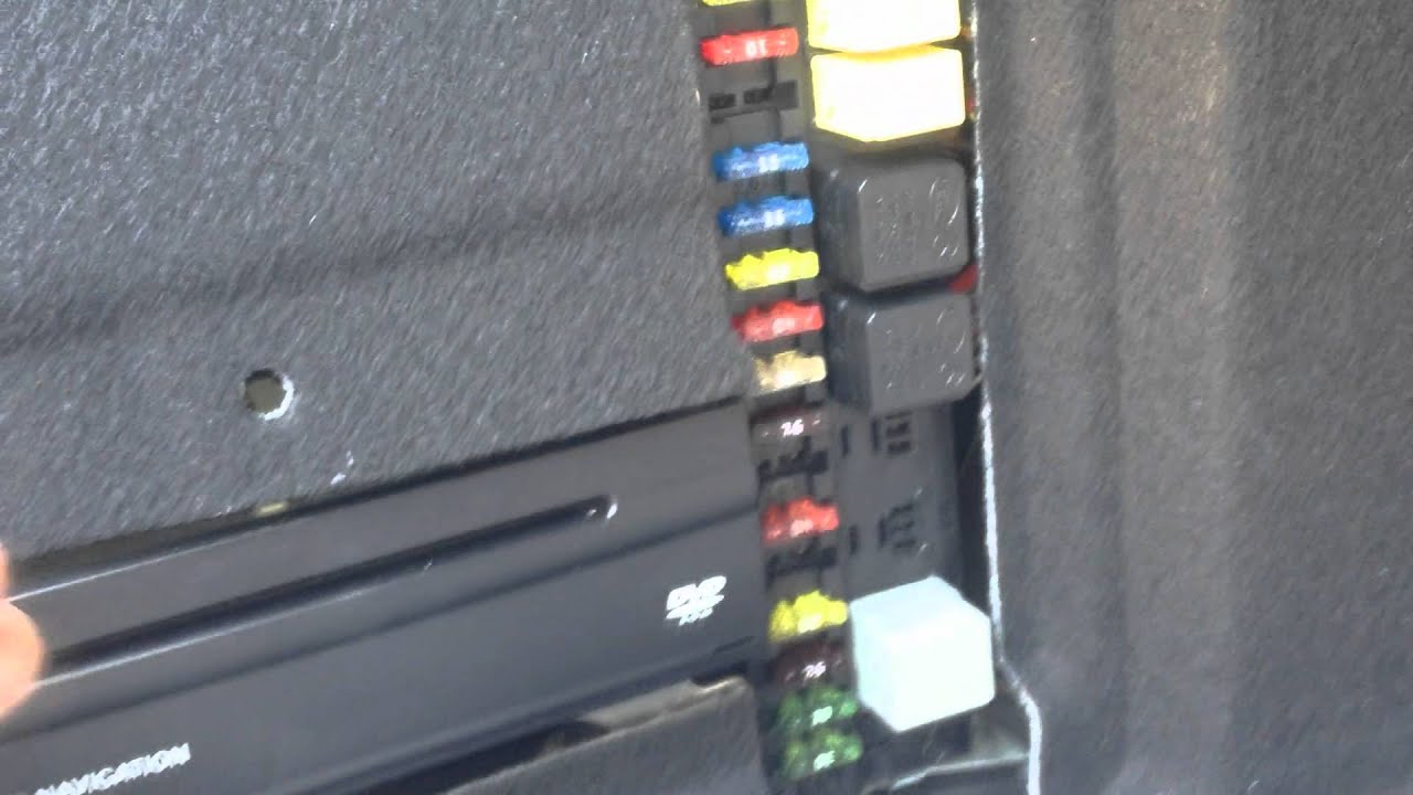 Mercedes Benz W211 E500 Fuse Box Locations and Chart ... 1995 mercedes s420 fuse box location 