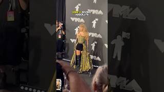 Taylor Swift Arrives To MTV VMA’s Giving REPUTATION Vibes! #vmas #taylorswift