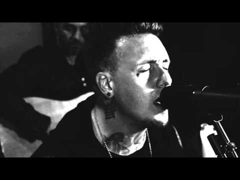 Papa Roach - Falling Apart live acoustic version
