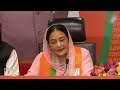 Wife of Punjab Congress leader who died during Bharat Jodo Yatra joins BJP | News9