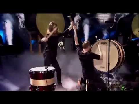 Imagine Dragons - Radioactive Drum Solo - Guitar Solo Live at AMA American Music Awards