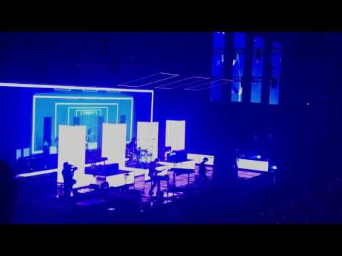 The 1975 - Robbers - Live - Manchester Arena - 13th December 2016
