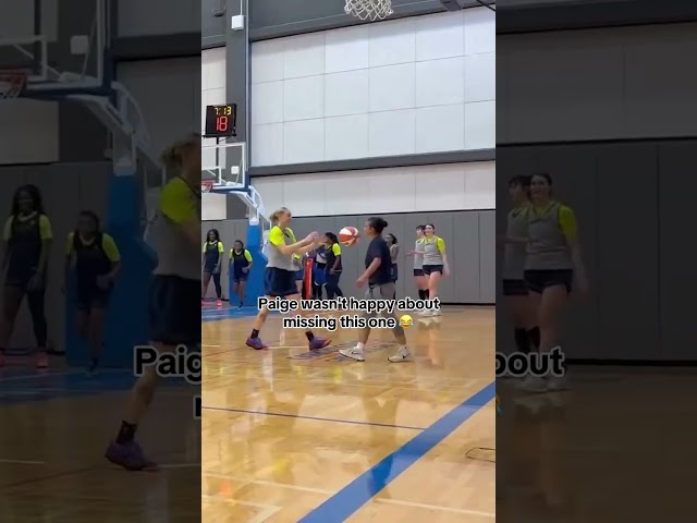 It be like that sometimes 😅 (via TheCoachMelissa/X)