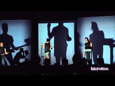 Nine Inch Nails - Sanctified (Live)