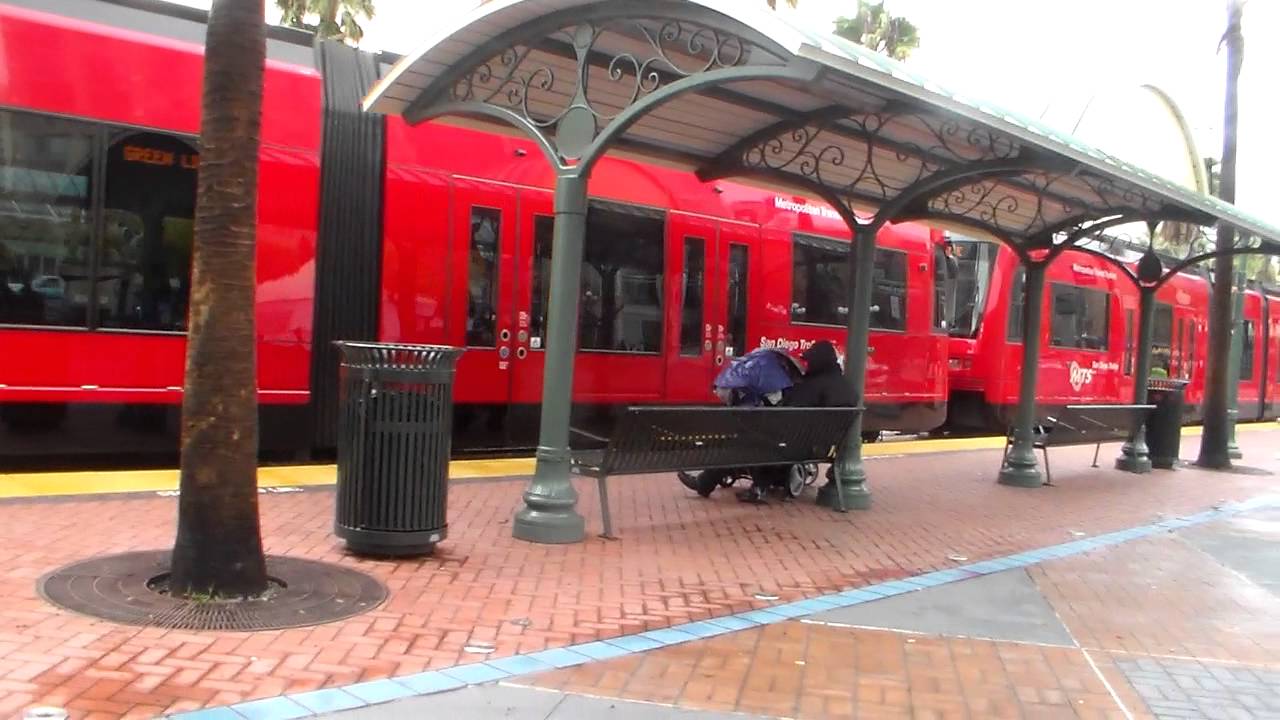 mts-trolley-green-line-at-gaslamp-quarter-youtube
