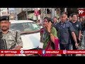 మాధవిలతపై దాడి.. పాతబస్తీలో హై టెన్షన్ || Attack on BJP Madhavi Latha || 99TV LIVE  - 01:33 min - News - Video