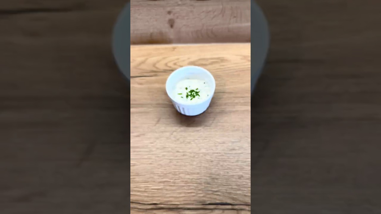 Česnekový dip s pažitkou