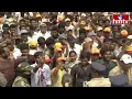 భూ హక్కు చట్టంపై పాట ప్లే చేసి జగన్ పరువు తీసిన చంద్రబాబు | Chandrababu At Public Meeting | hmtv  - 03:56 min - News - Video