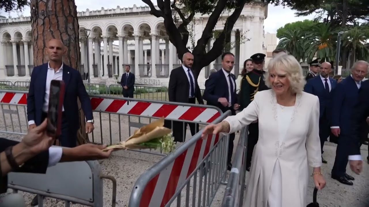 Symboliczne spotkanie w Watykanie: papież przyjmuje króla