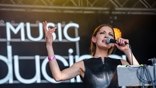 Rosie Lowe - Woman (Radio 1&#39;s Big Weekend 2016)